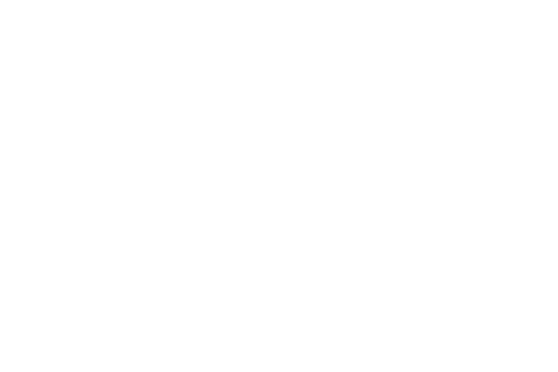 Hvide konturtegninger, der viser størrelsesforskellen på de 3 Aeron-kontorstole A, B og C på en blå baggrund
