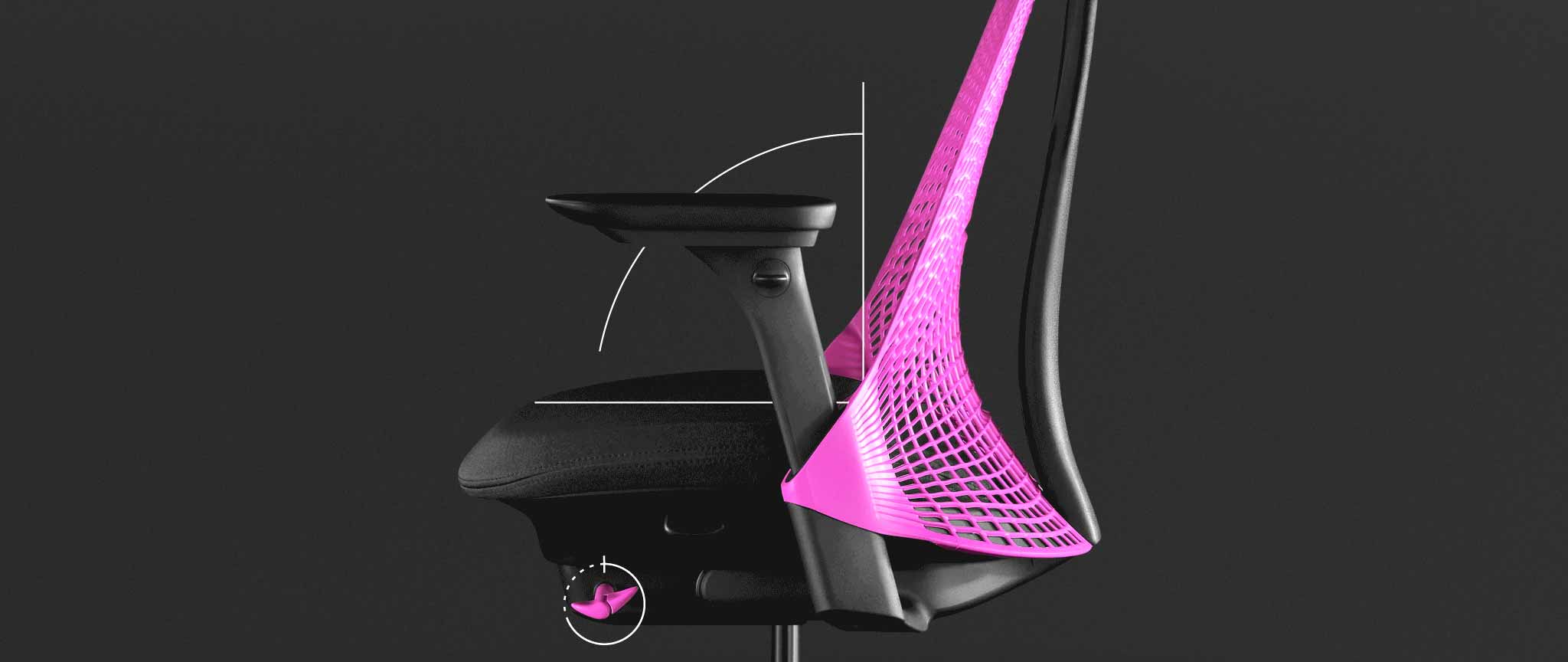 Sidebillede af en pink og sort Sayl-gamingstol fra Herman Miller, overlejret med hvid grafik, der fremhæver den fremadrettede sædevinkel.