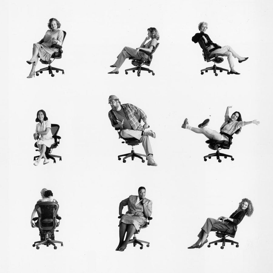 Billedrække med ni mindre billeder af forskellige personer siddende i Icon Herman Miller Aeron-stole