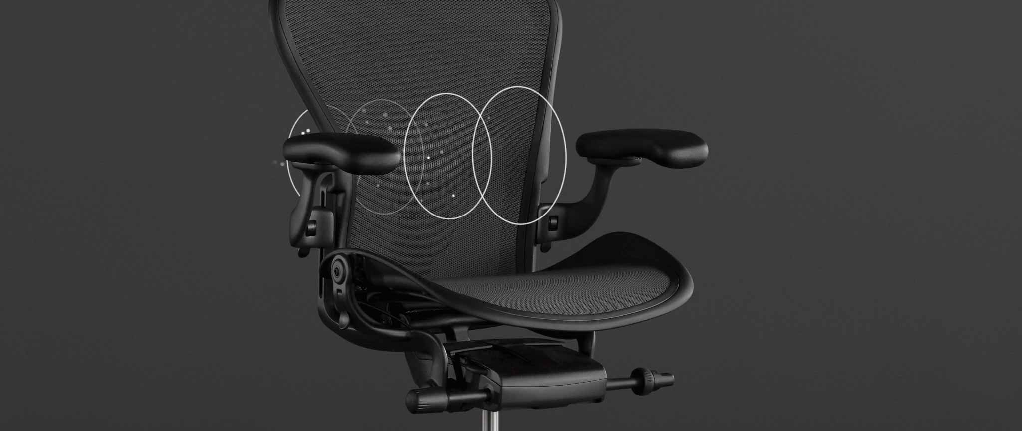 Skriftbillede af en sort Aeron-gamingstol fra Herman Miller, overlejret med hvid grafik, der fremhæver 8Z Pillicle-materialet.