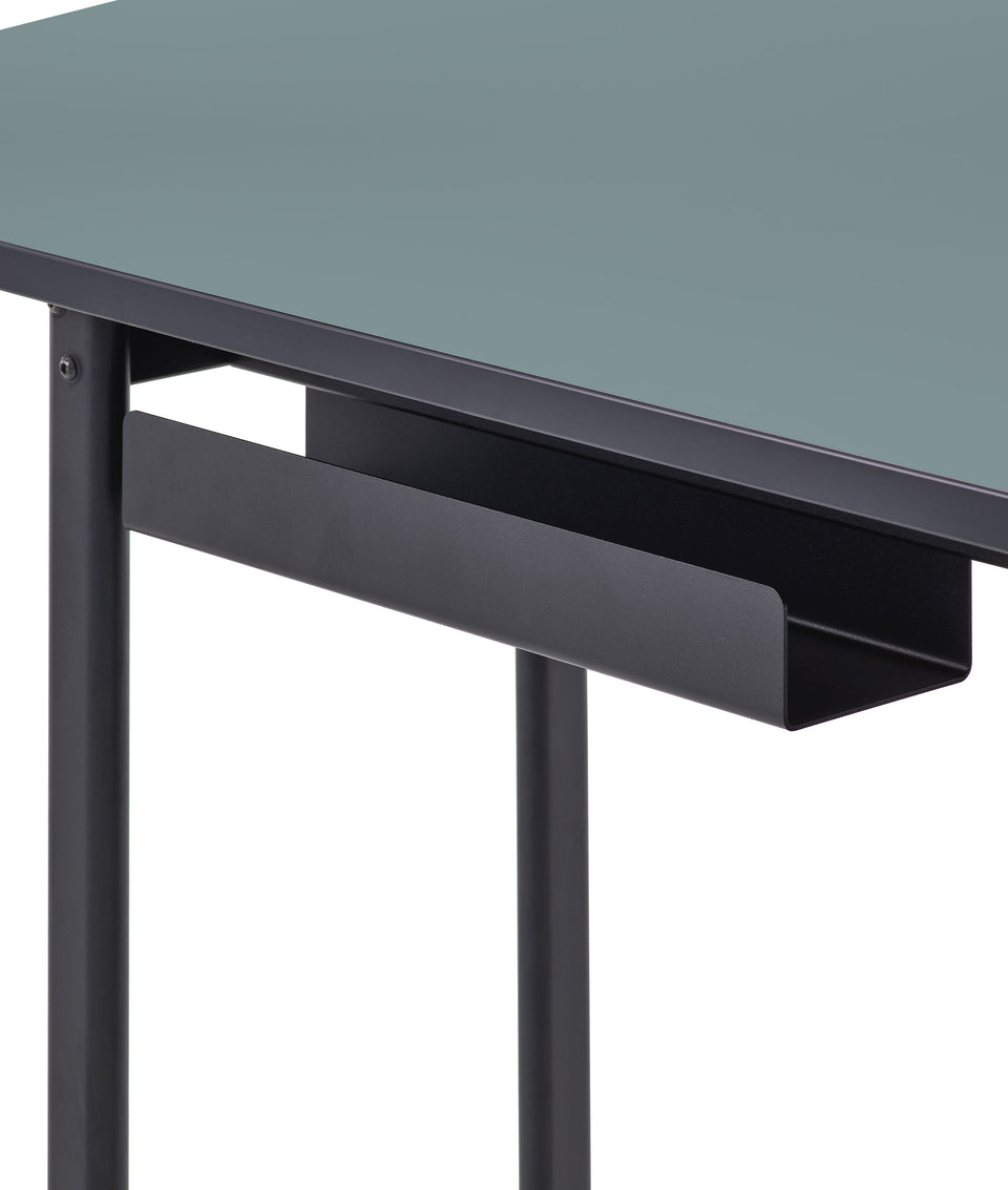 Mode-skrivebord, med opbevaring
