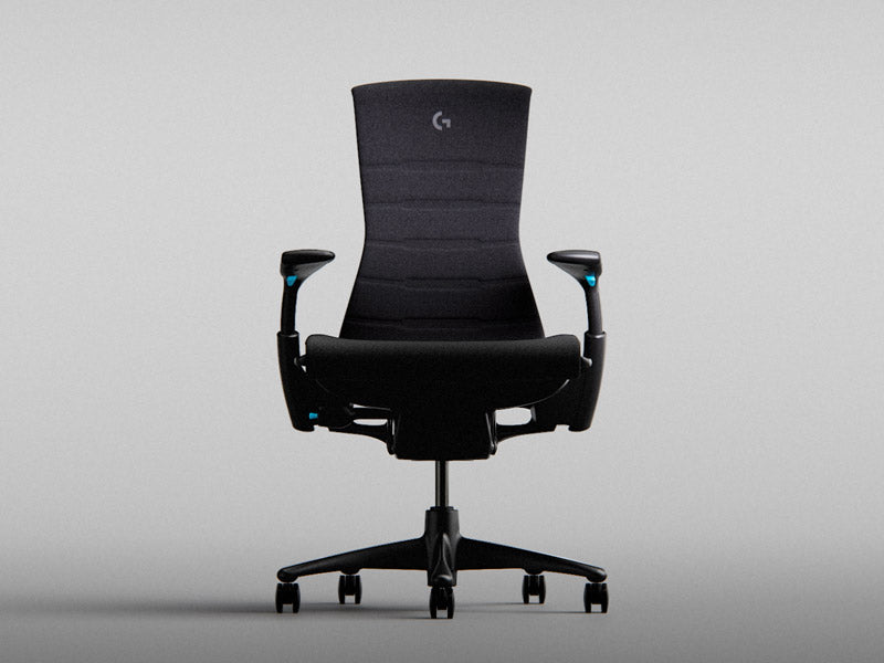 Forfra set Logitech Embody gaming-stol i sort og cyan
